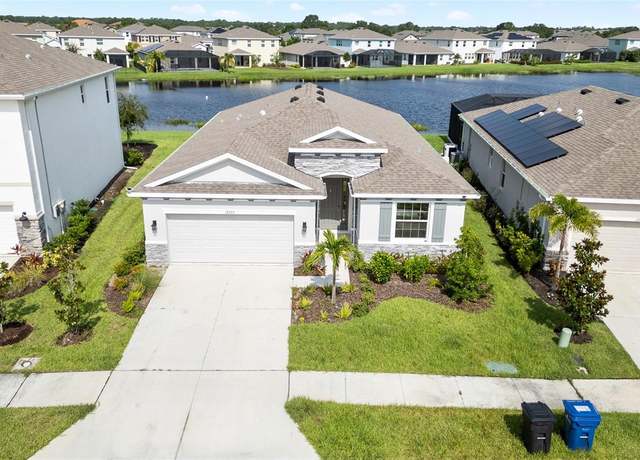 Property at 12665 Promenade Estates Blvd, Sarasota, FL 34238, 4 beds, 2.5 baths