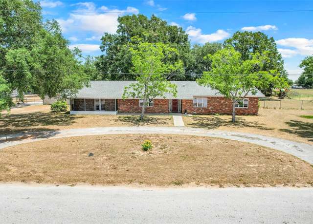 Property at 106 8th St, Lake Hamilton, FL 33851, 4 beds, 3 baths
