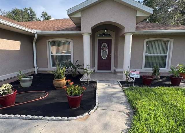 Property at 14 Fir Trail Dr, Ocala, FL 34472, 3 beds, 2 baths