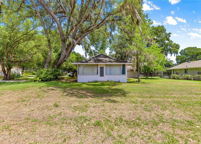 Property at 1405 NE 55th St, Ocala, FL 34479, 2 beds, 1 bath