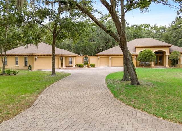 Property at 16608 Livingston Ave, Lutz, FL 33559, 6 beds, 4 baths