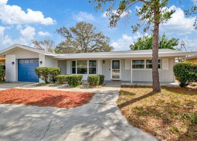 Property at 2121 Greenbriar Blvd, Clearwater, FL 33763, 3 beds, 2 baths