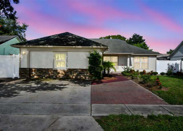 Property at 231 S Bristol Cir, Sanford, FL 32773, 4 beds, 2 baths