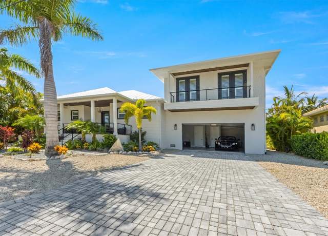 Property at 505 69th St, Holmes Beach, FL 34217, 4 beds, 3.5 baths