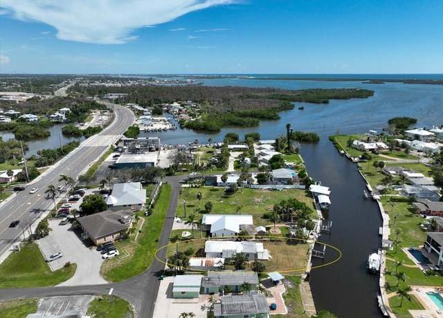 Property at 1820 Winstan Ave, Englewood, FL 34223, 2 beds, 1 bath