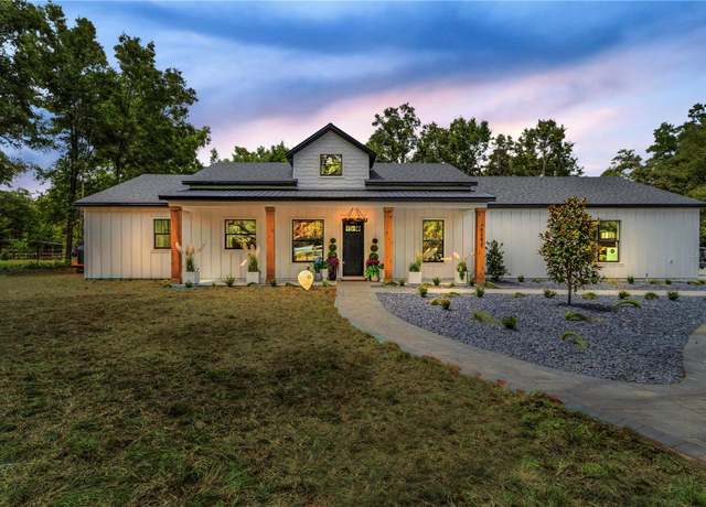 Property at 13393 SW 484 Hwy, Ocala, FL 34481, 3 beds, 2 baths