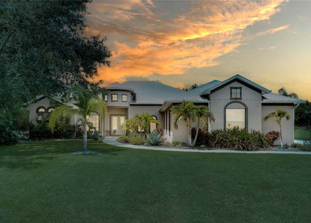 Property at 5430 Hidden Horse Way, Groveland, FL 34736, 4 beds, 4.5 baths