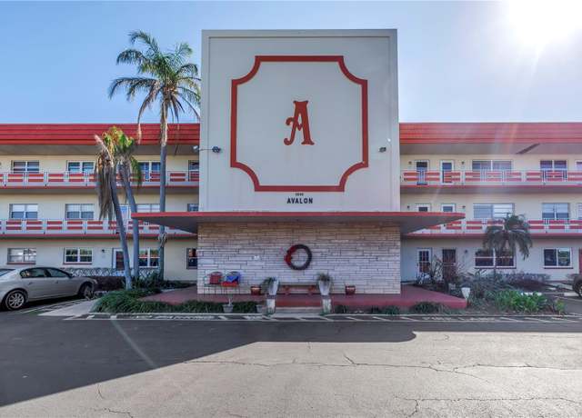 Property at 5840 30th Ave S #208, Gulfport, FL 33707, 1 bed, 1 bath