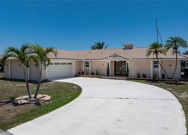 Property at 259 Fields Ter, Port Charlotte, FL 33952, 4 beds, 3.5 baths