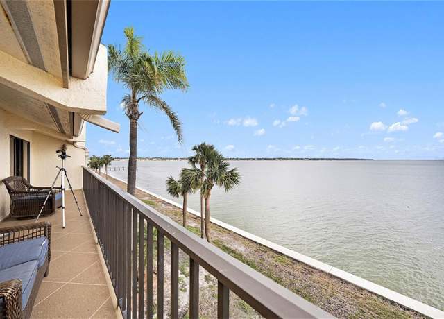 Property at 7540 Sunshine Skyway Ln S #220, St Petersburg, FL 33711, 2 beds, 2 baths