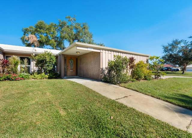 Property at 3289 Fairhaven Ln #112, Sarasota, FL 34239, 2 beds, 2 baths