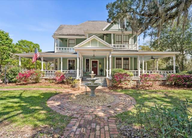 Property at 205 SE 7th St, Gainesville, FL 32601, 8 beds, 8.5 baths