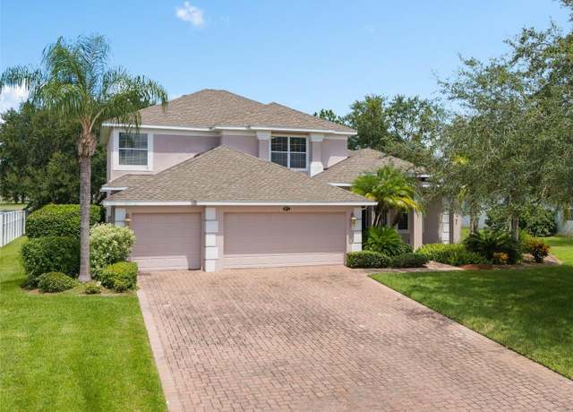 Property at 932 Classic View Dr, Auburndale, FL 33823, 4 beds, 4.5 baths