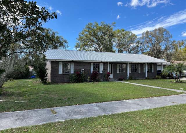 Property at 307 N Oak Ave, Fort Meade, FL 33841, 3 beds, 2 baths