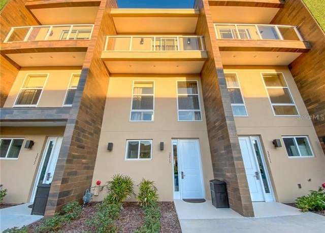 Property at 3213 Brasilia Ave, Kissimmee, FL 34747, 4 beds, 4.5 baths