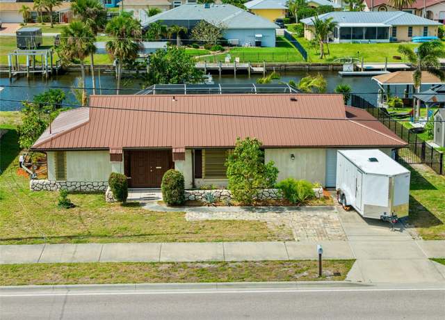 Property at 21169 Edgewater Dr, Port Charlotte, FL 33952, 2 beds, 2 baths