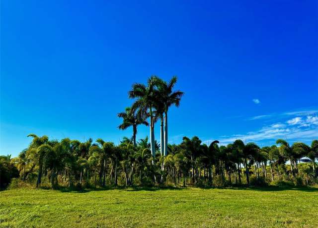 Property at 6100 Pinecrest Dr, Bokeelia, FL 33922