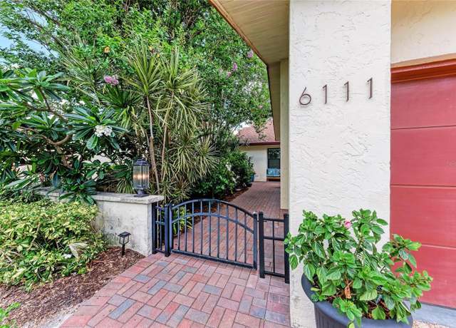 Property at 6111 Courtside Dr #61, Bradenton, FL 34210, 3 beds, 2 baths