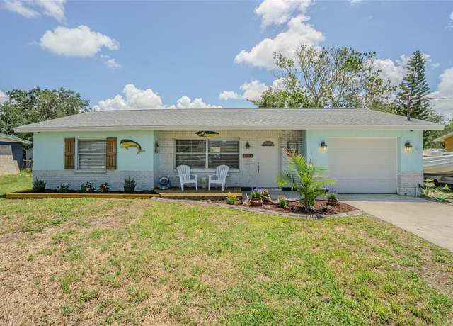 Property at 402 12th St SW, Ruskin, FL 33570, 2 beds, 1.5 baths