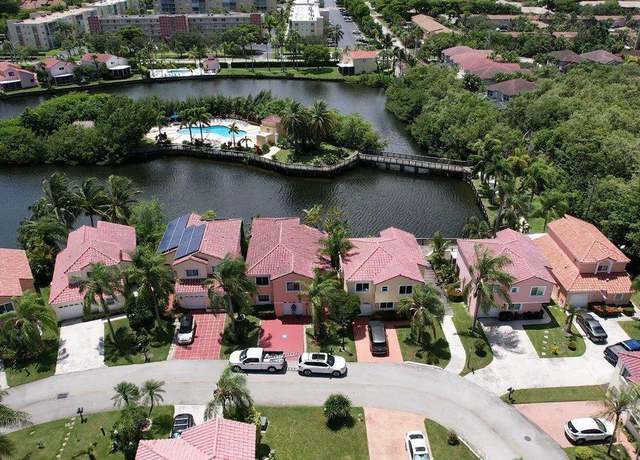 Property at 1085 SE 6th Ave, Dania, FL 33004, 3 beds, 2.5 baths