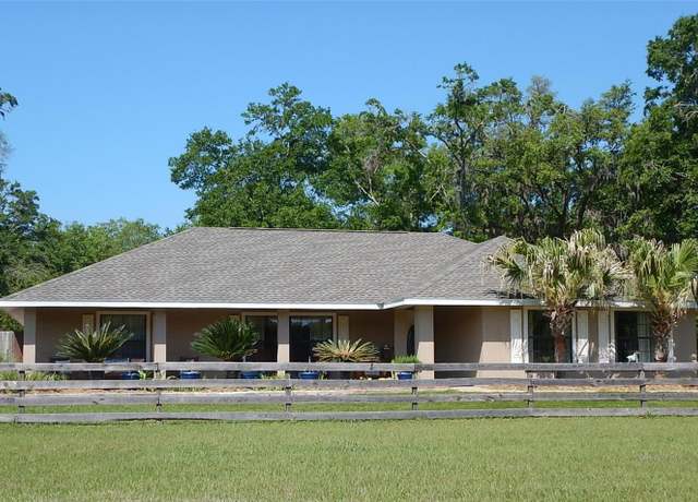 Property at 22428 NW 188th St, High Springs, FL 32643, 4 beds, 2 baths