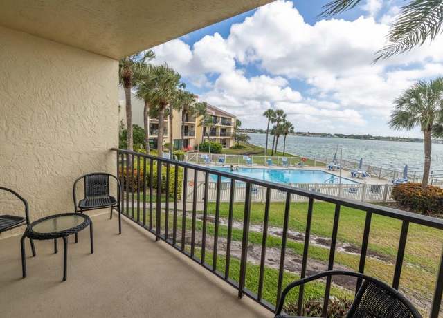Property at 7520 Sunshine Skyway Ln S Unit T18, St Petersburg, FL 33711, 2 beds, 2.5 baths