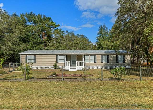 Property at 617 E Winnetka St, Hernando, FL 34442, 4 beds, 2 baths