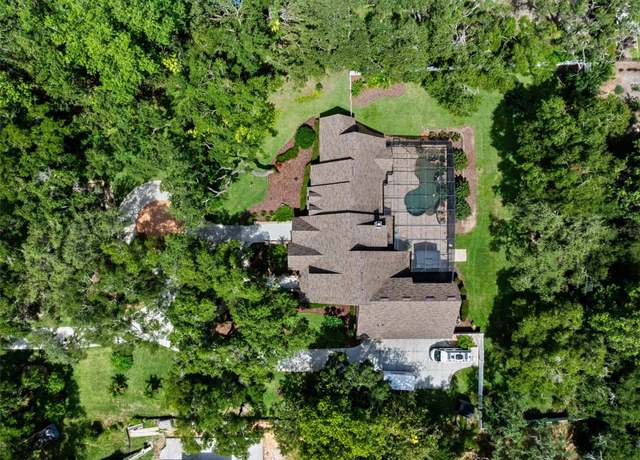 Property at 9045 Mossy Oak Ln, Clermont, FL 34711, 5 beds, 4 baths
