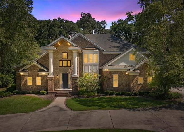 Property at 1151 SE 10th St, Ocala, FL 34471, 4 beds, 3.5 baths