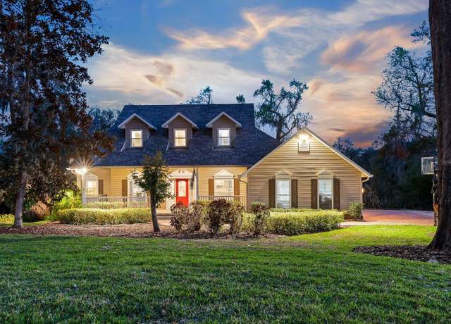 Property at 405 Apache Trl, Brandon, FL 33511, 5 beds, 3.5 baths