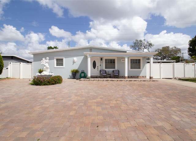 Property at 2805 W Patterson St, Tampa, FL 33614, 4 beds, 3 baths