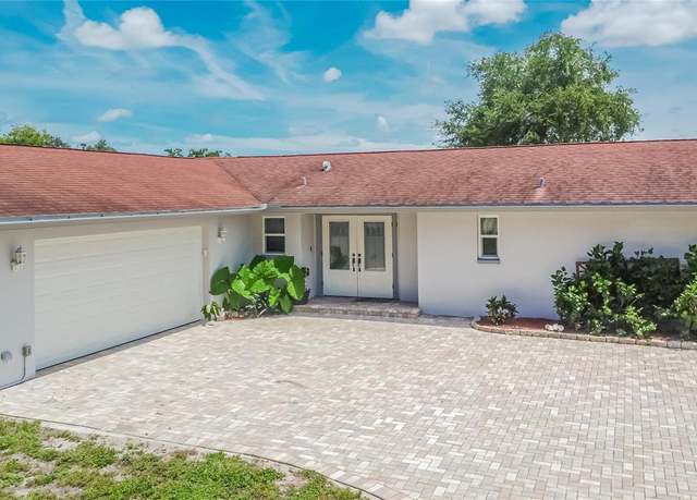 Property at 853 Seacrest Dr, Largo, FL 33771, 4 beds, 2 baths