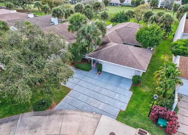 Property at 17115 Bay St, Jupiter, FL 33477, 2 beds, 2 baths