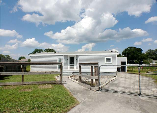 Property at 1206 Skyview Cv, Lakeland, FL 33801, 2 beds, 2 baths
