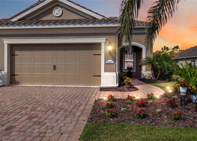 Property at 11417 Okaloosa Dr, Venice, FL 34293, 2 beds, 2 baths