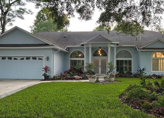 Property at 1600 Twin Oaks Cir, Oviedo, FL 32765, 4 beds, 2.5 baths