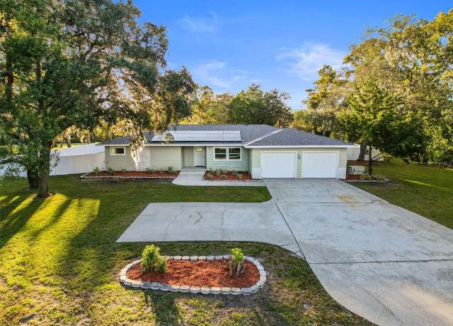 Property at 27 Douglas St, Homosassa, FL 34446, 3 beds, 2.5 baths