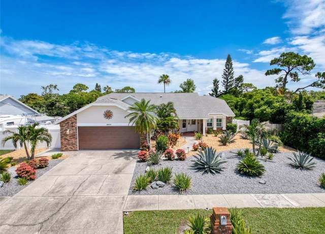 Property at 1604 Gulf Beach Blvd, Tarpon Springs, FL 34689, 4 beds, 3 baths