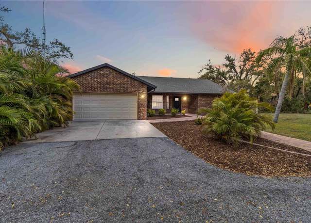 Property at 746 Brentwood Dr, Venice, FL 34292, 3 beds, 2 baths