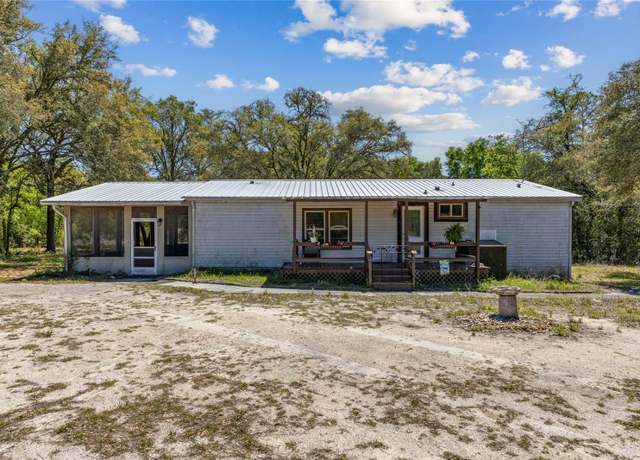 Property at 10430 NE 92nd Pl, Bronson, FL 32621, 2 beds, 2 baths