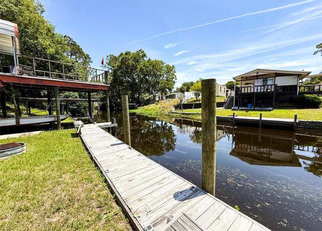 Property at 104 Waterway Ave, Satsuma, FL 32189, 3 beds, 2 baths