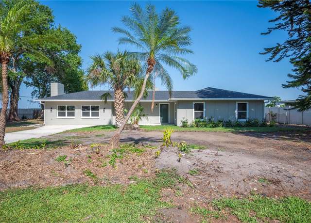 Property at 1502 Edgewater Beach Dr, Lakeland, FL 33805, 4 beds, 3 baths
