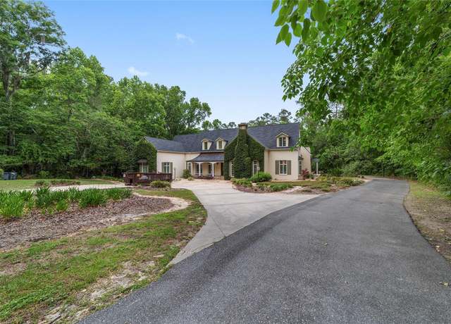 Property at 1251 SW 43rd Pl, Ocala, FL 34471, 4 beds, 5 baths