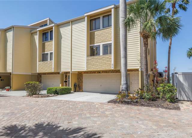 Property at 472 Sandy Hook Rd, Treasure Island, FL 33706, 3 beds, 2.5 baths