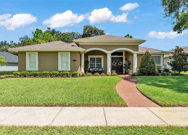Property at 810 Osprey Landing Dr, Lakeland, FL 33813, 4 beds, 3 baths