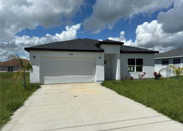 Property at 1204 Vero Beach Way, Poinciana, FL 34759, 3 beds, 2 baths