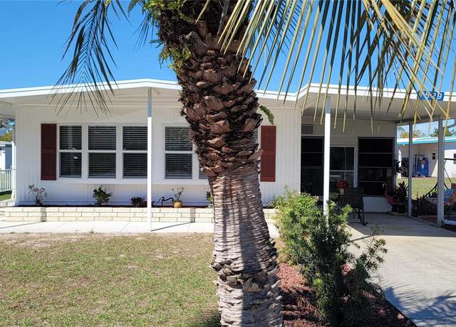Property at 7529 First Circle Dr, Brooksville, FL 34613, 2 beds, 1.5 baths