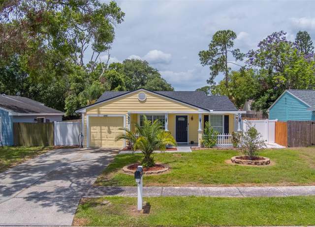 Property at 3852 Berkshire Ct, Palm Harbor, FL 34684, 2 beds, 2 baths