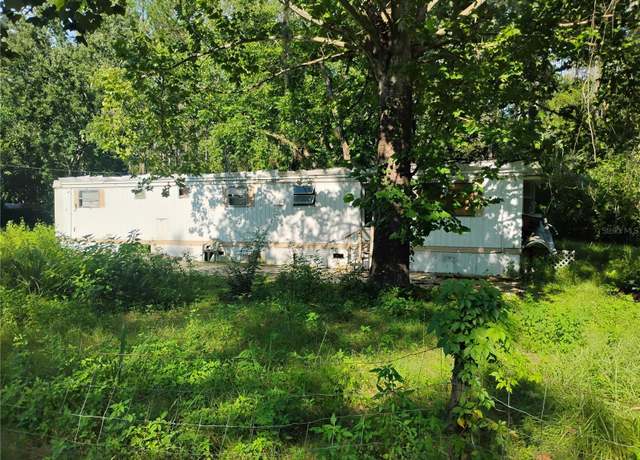 Property at 2151 NE 118th Avenue Rd, Silver Springs, FL 34488, 2 beds, 1 bath