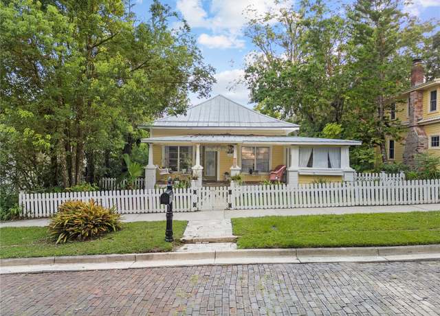 Property at 408 S Brooksville Ave, Brooksville, FL 34601, 2 beds, 2 baths